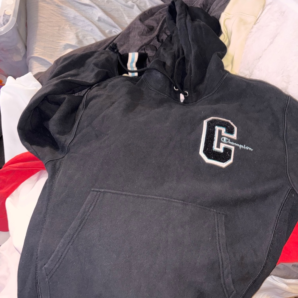 Champion Black Pullover With Logo Patch - image 1